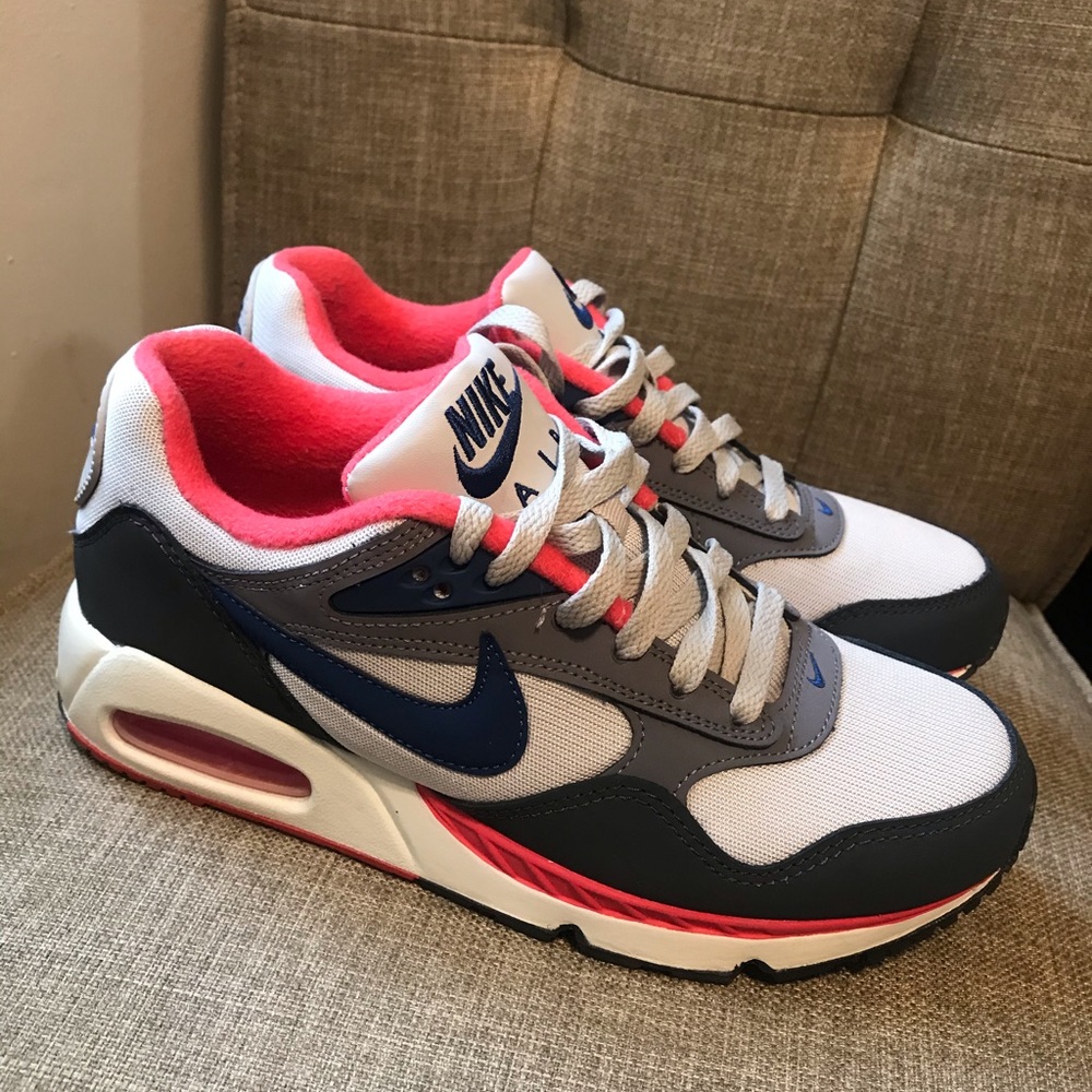 Nike Air Max Correlate Sneakers